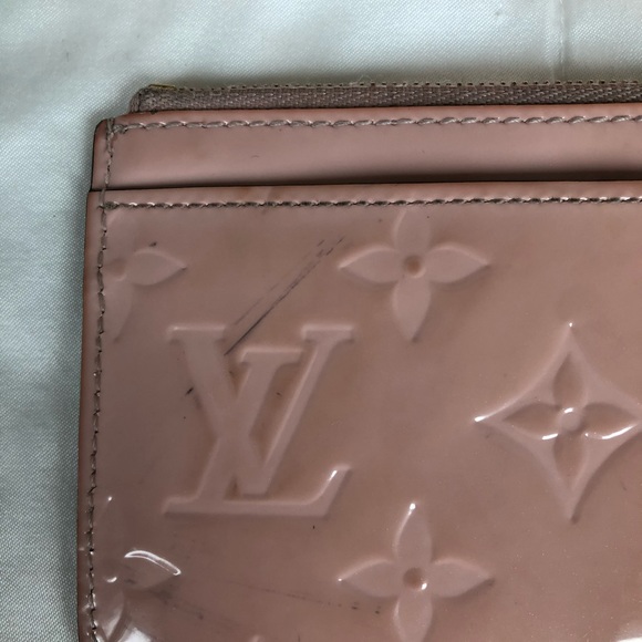 *SOLD* Louis Vuitton Vernis Key Pouch - Picture 4 of 4